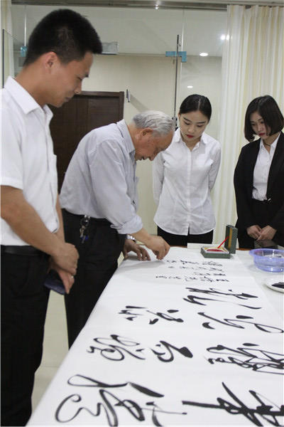 河北诚促会诚信万里行走进邯郸耀腾企业管理咨询集团 郝小学